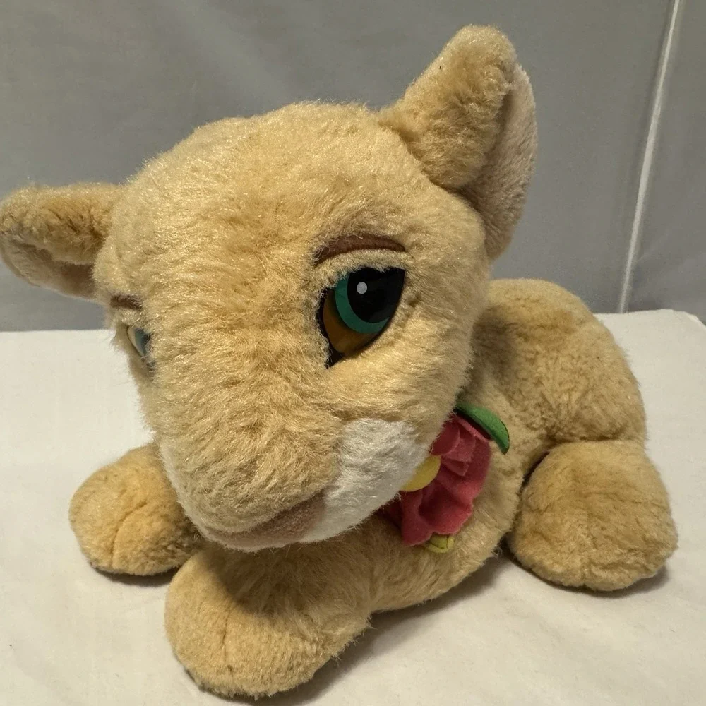 Mattel Disney The Lion King Purring Nala‎ Plush with Flower Collar Vintage 1993